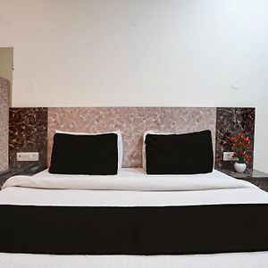 Hotel Gold Stays Near Delhi Airport For Family And International Guests